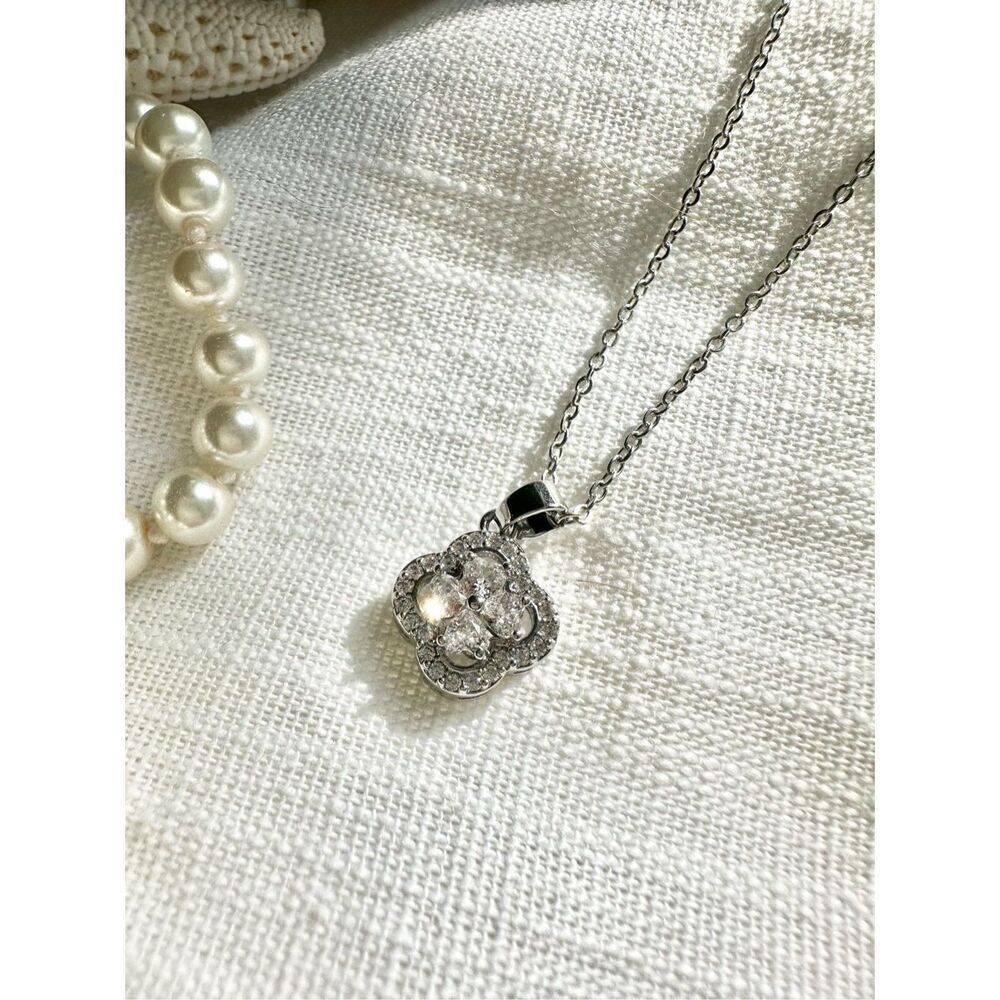Cubic Zirconia four petal flower necklace
